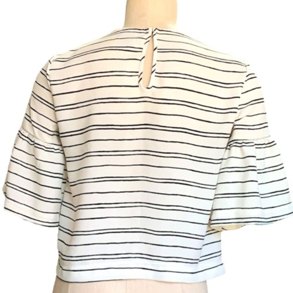 Who What Wear BOHO Cropped Top Bell Sleeve Ivory & Black Striped SZ XS #252E - Picture 3 of 6